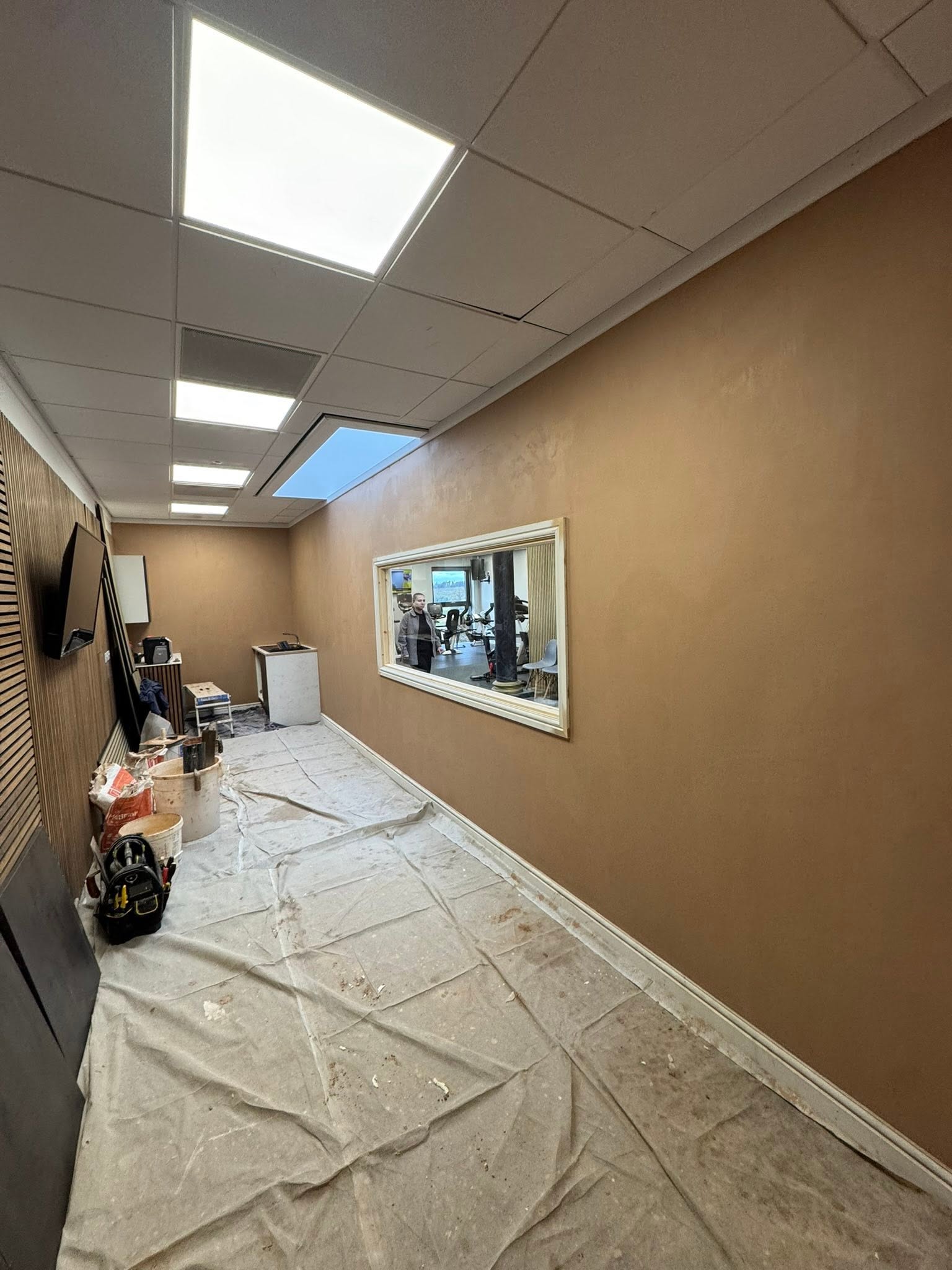 Wall after rendering, finished surface